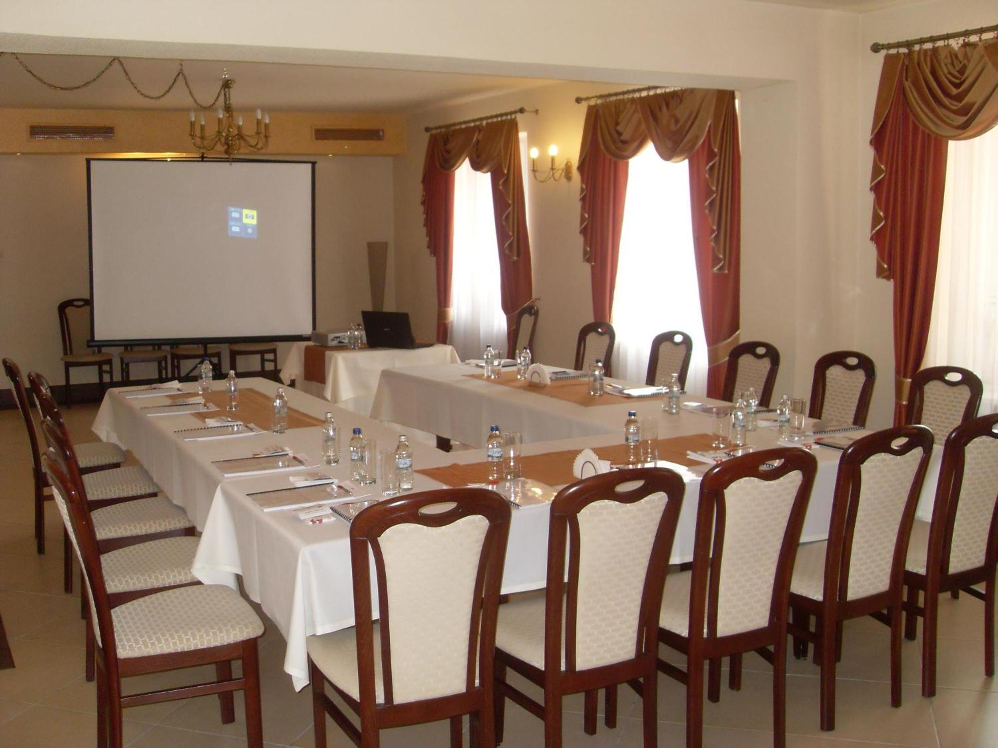Hotel Rota Biała Podlaska Esterno foto