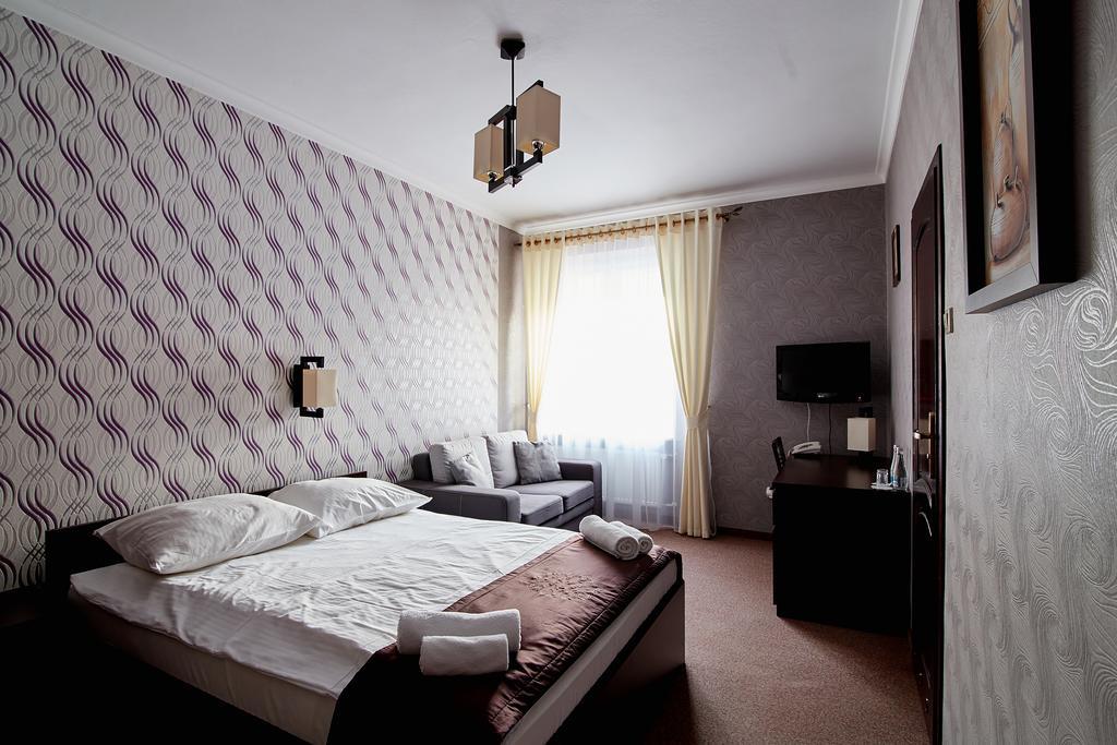 Hotel Rota Biała Podlaska Esterno foto