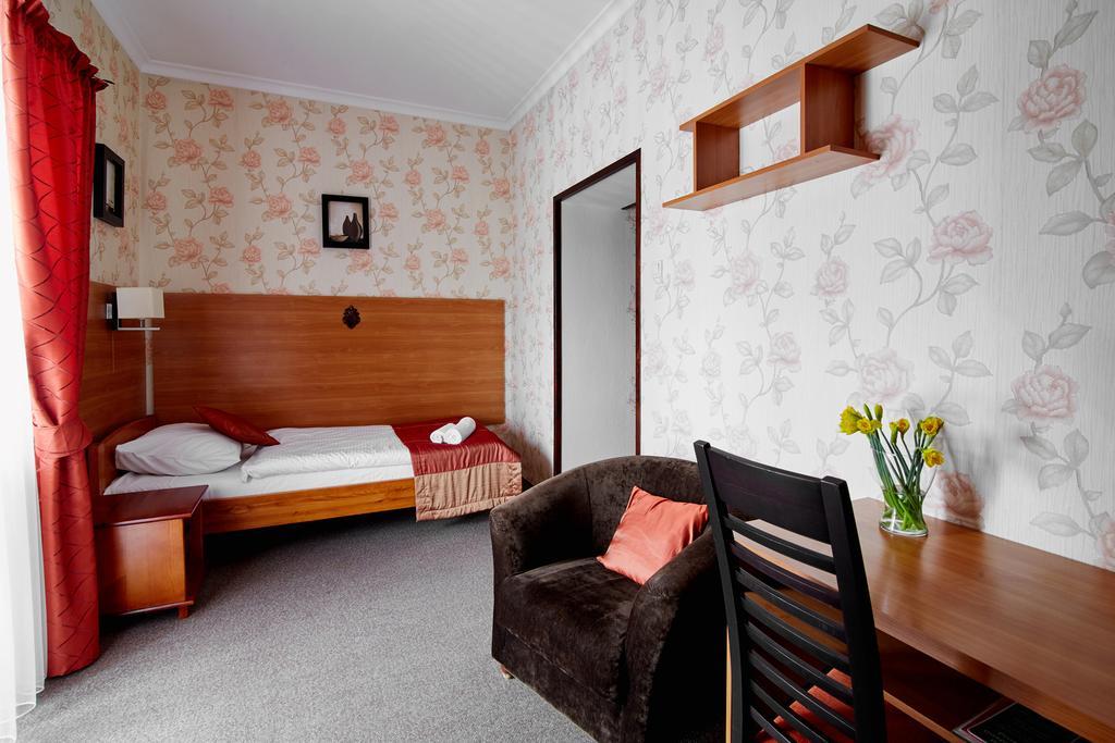 Hotel Rota Biała Podlaska Esterno foto