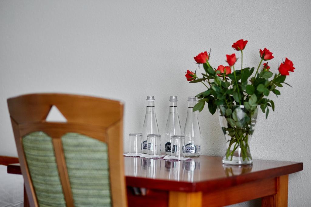 Hotel Rota Biała Podlaska Esterno foto
